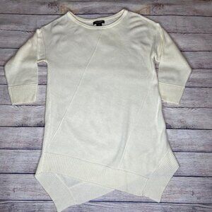 Linda Matthews Asymmetrical Hem Sweater Size S